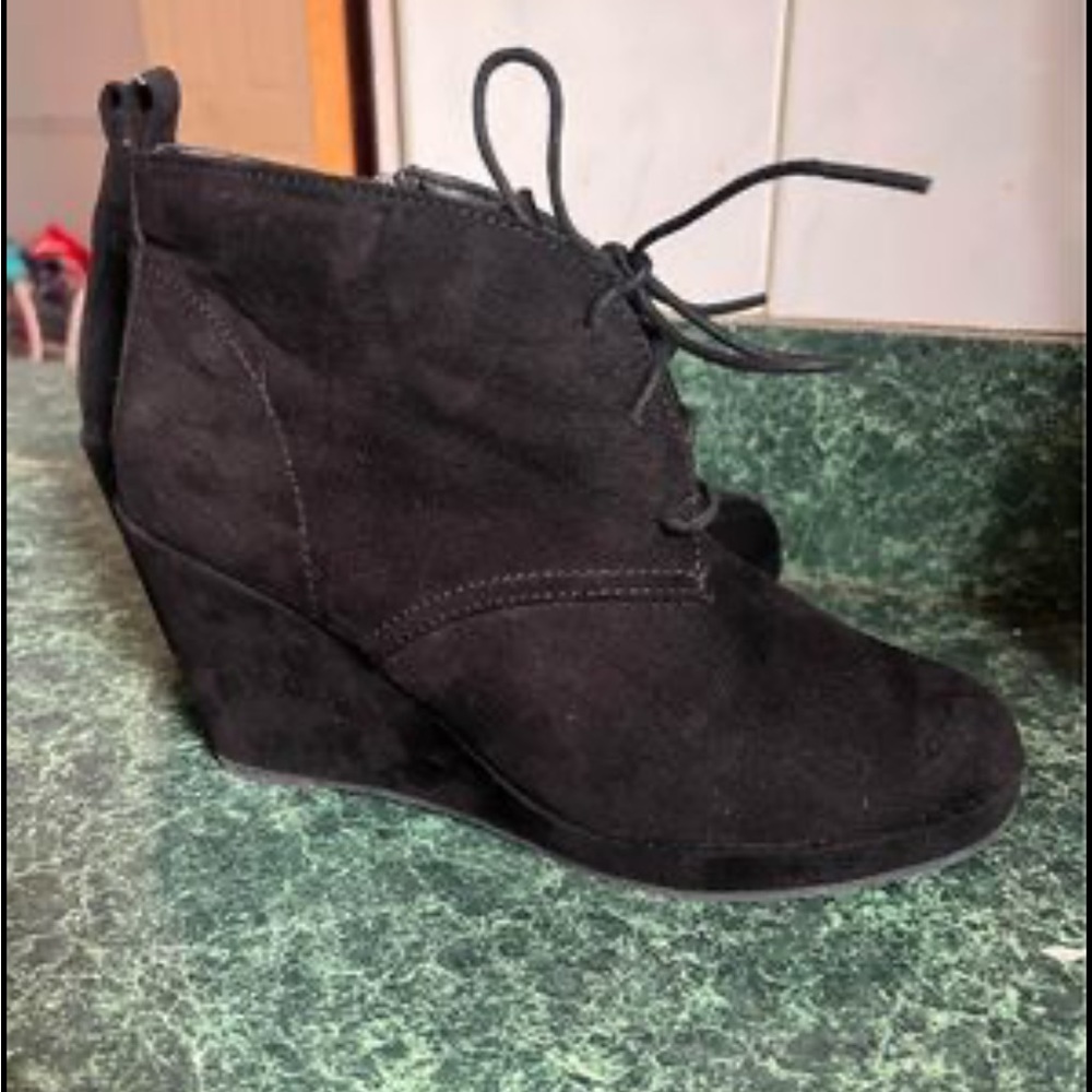 Women’s lace up boot wedges